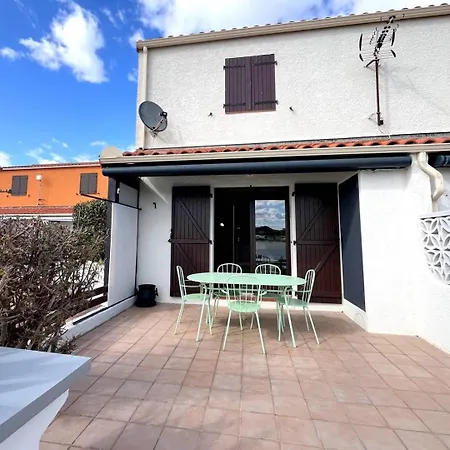 شقة Maisonnette Avec Belle Vue Et Piscine 5jrd35 *